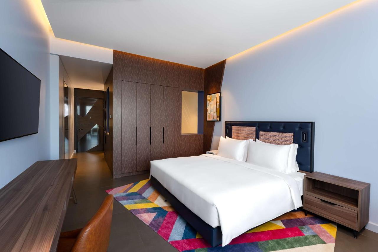 Hyatt Centric Jumeirah ドバイ エクステリア 写真 A bedroom at the hotel