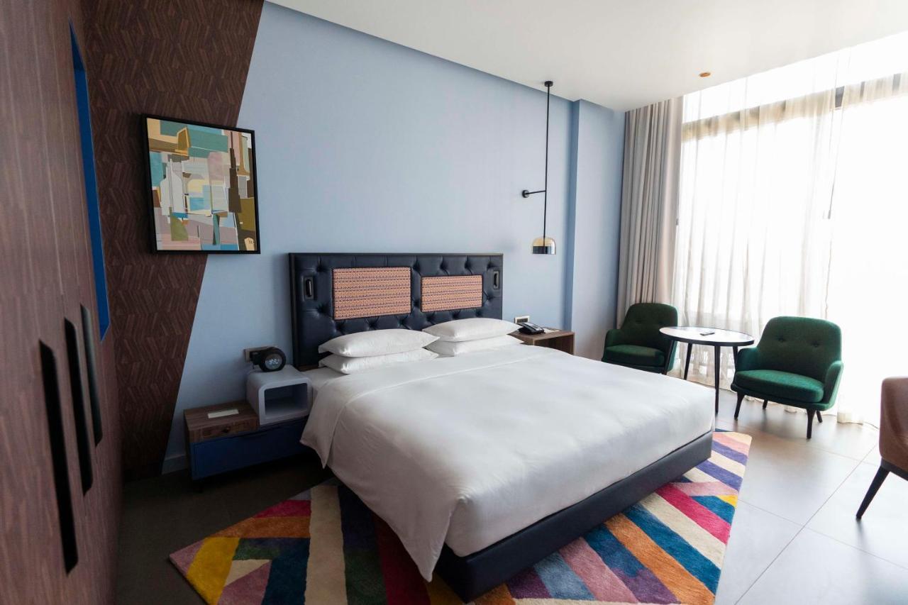 Hyatt Centric Jumeirah ドバイ エクステリア 写真 A bedroom at the hotel