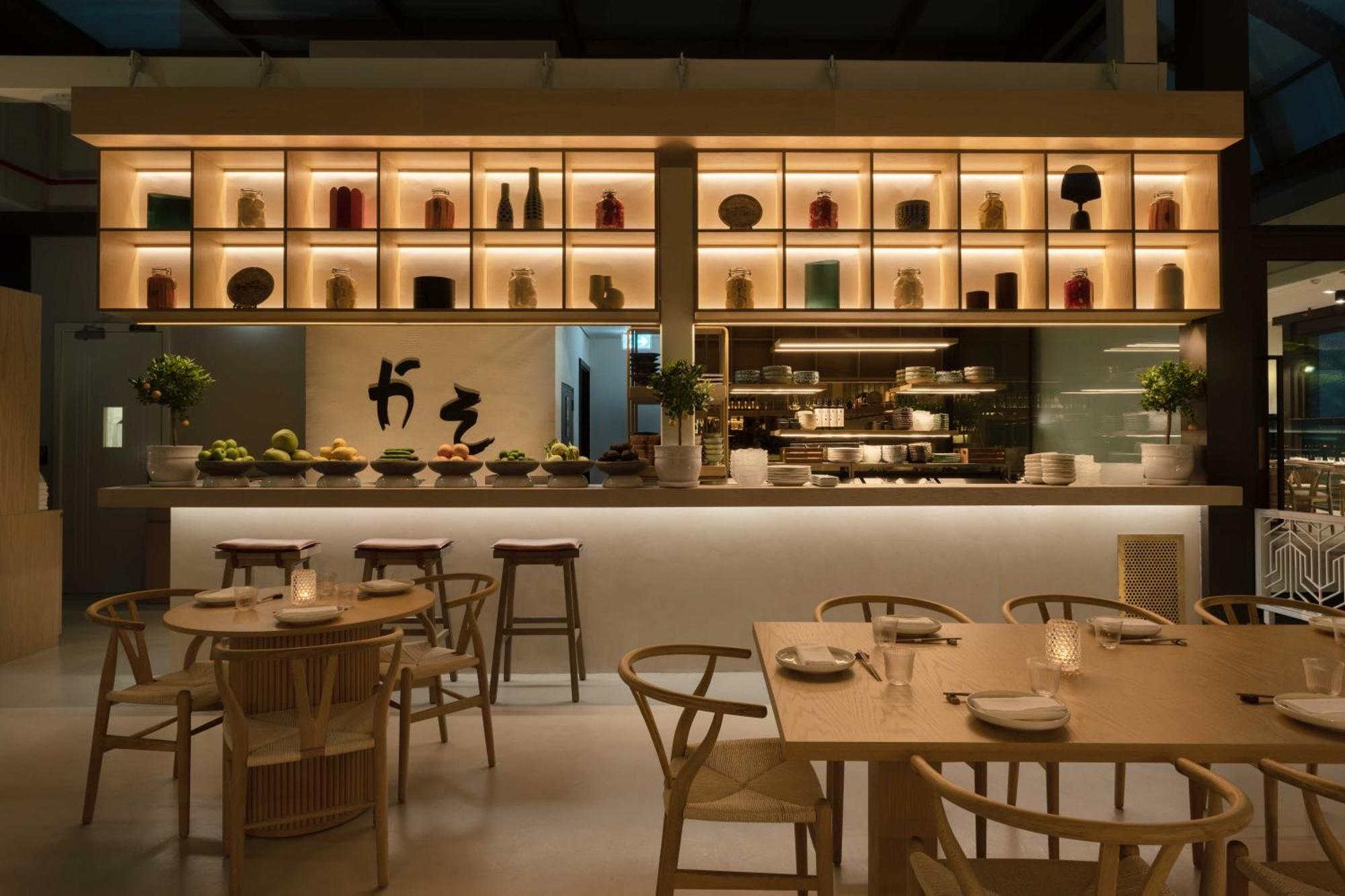 Hyatt Centric Jumeirah ドバイ エクステリア 写真 Interior of the restaurant