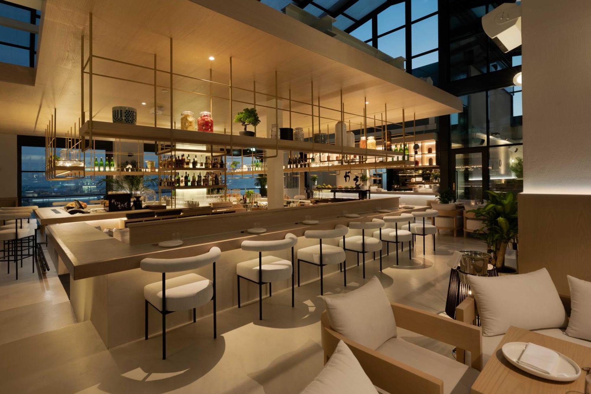 Hyatt Centric Jumeirah ドバイ エクステリア 写真 The interior of the restaurant