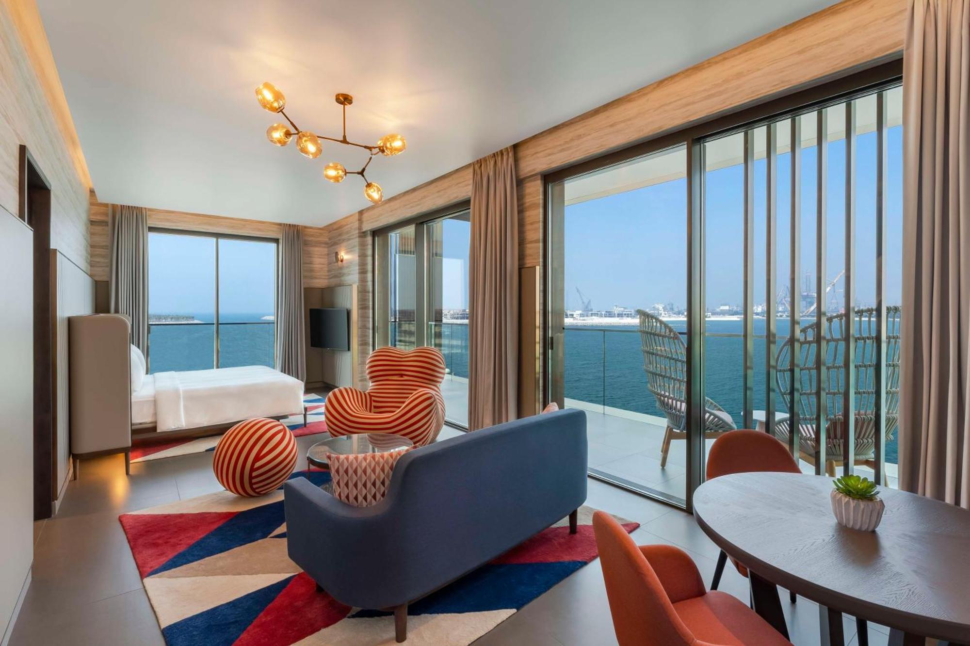 Hyatt Centric Jumeirah ドバイ エクステリア 写真 A suite at the hotel